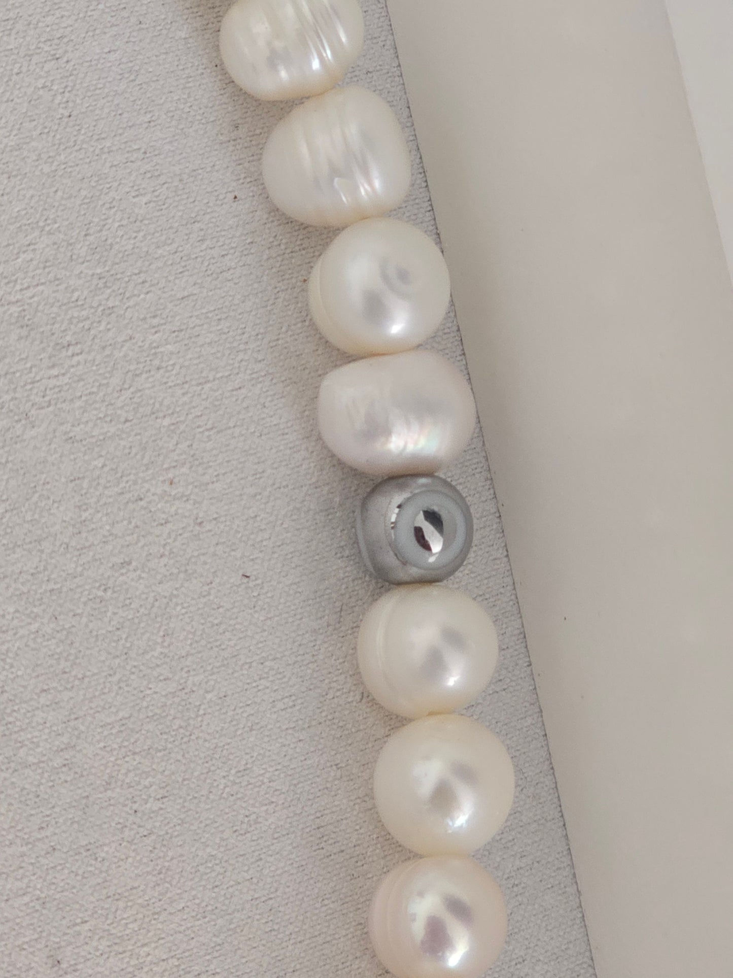 ARCHIVO VEGAS PEARLS Necklace