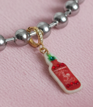 SRIRACHA CHARM