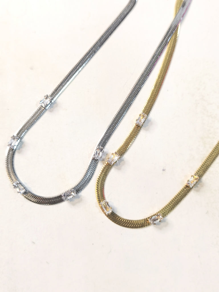 SNAKE DIAMONDS NECKLACE