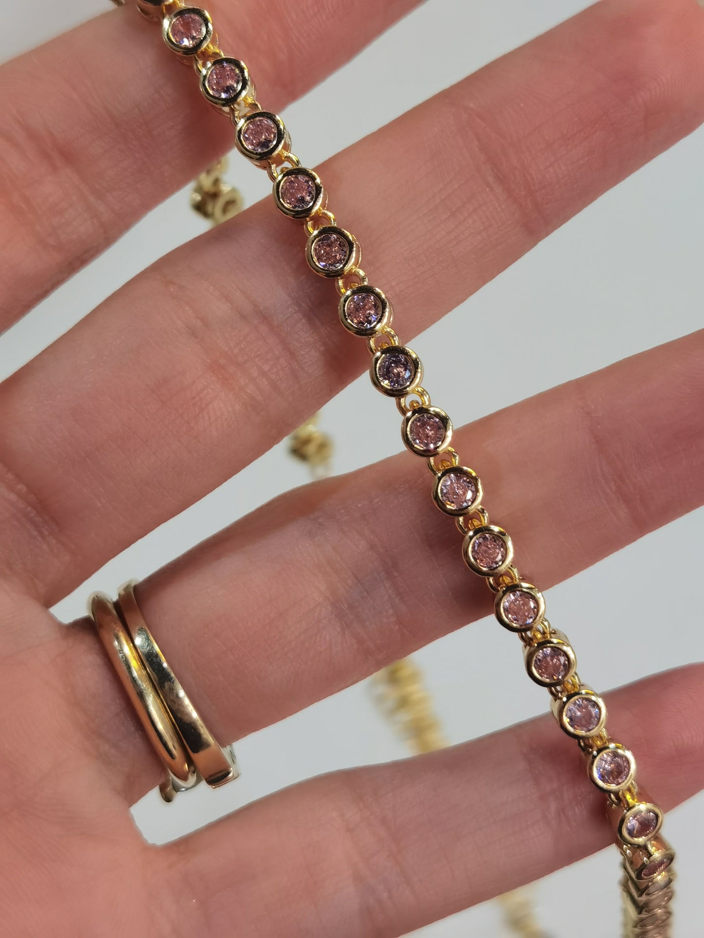 BUBBLE GUM DIAMONDS NECKLACE