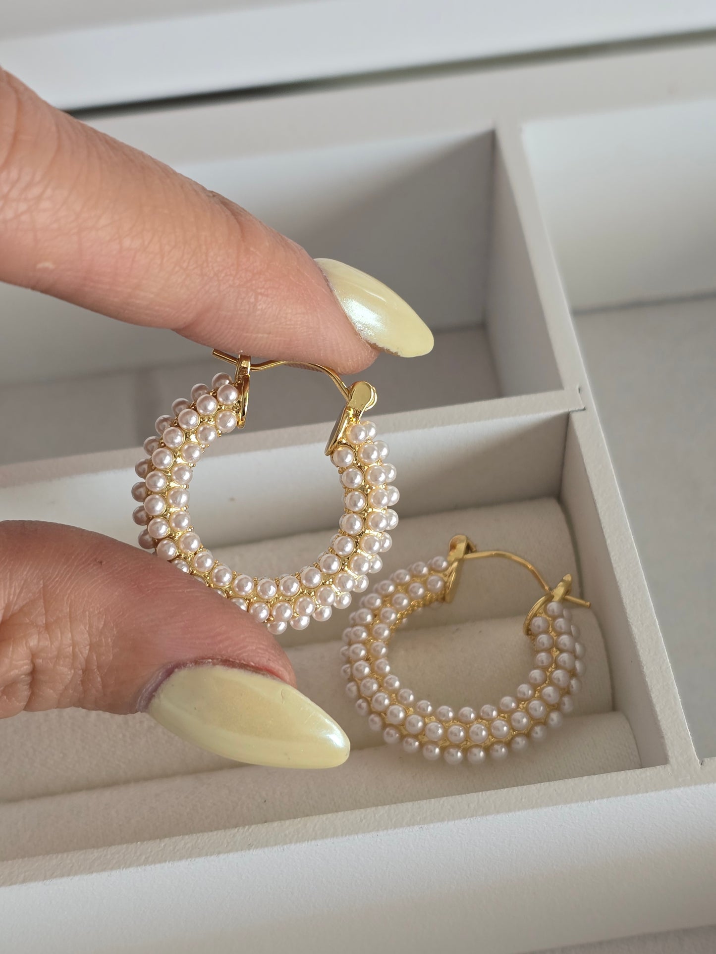 MINI PEARLS HOOPS