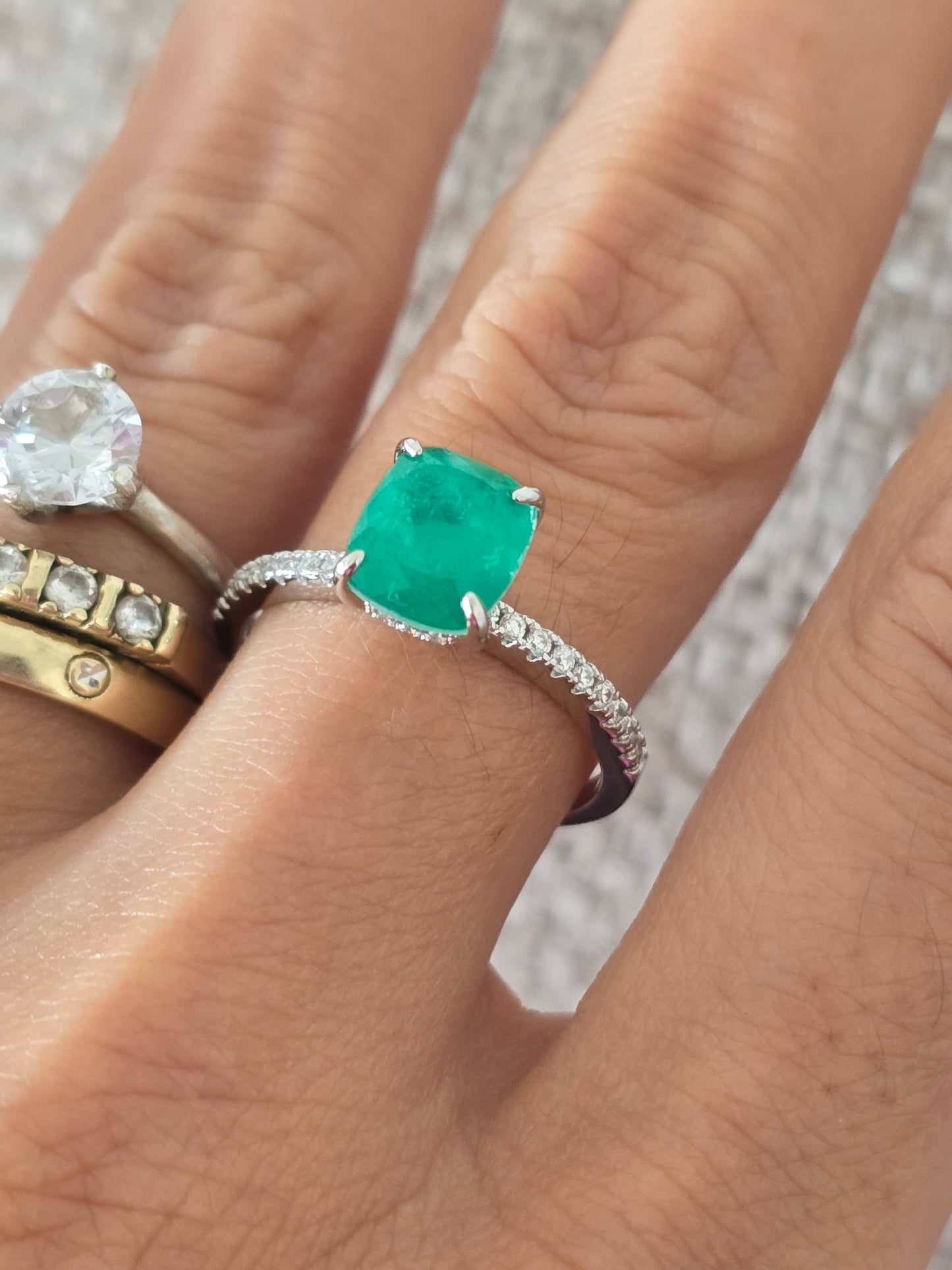 COSMOPOLITAN EMERALD RING