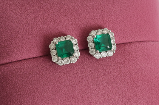 ROYAL VIBES ESMERALDAS (PAR ARETES)