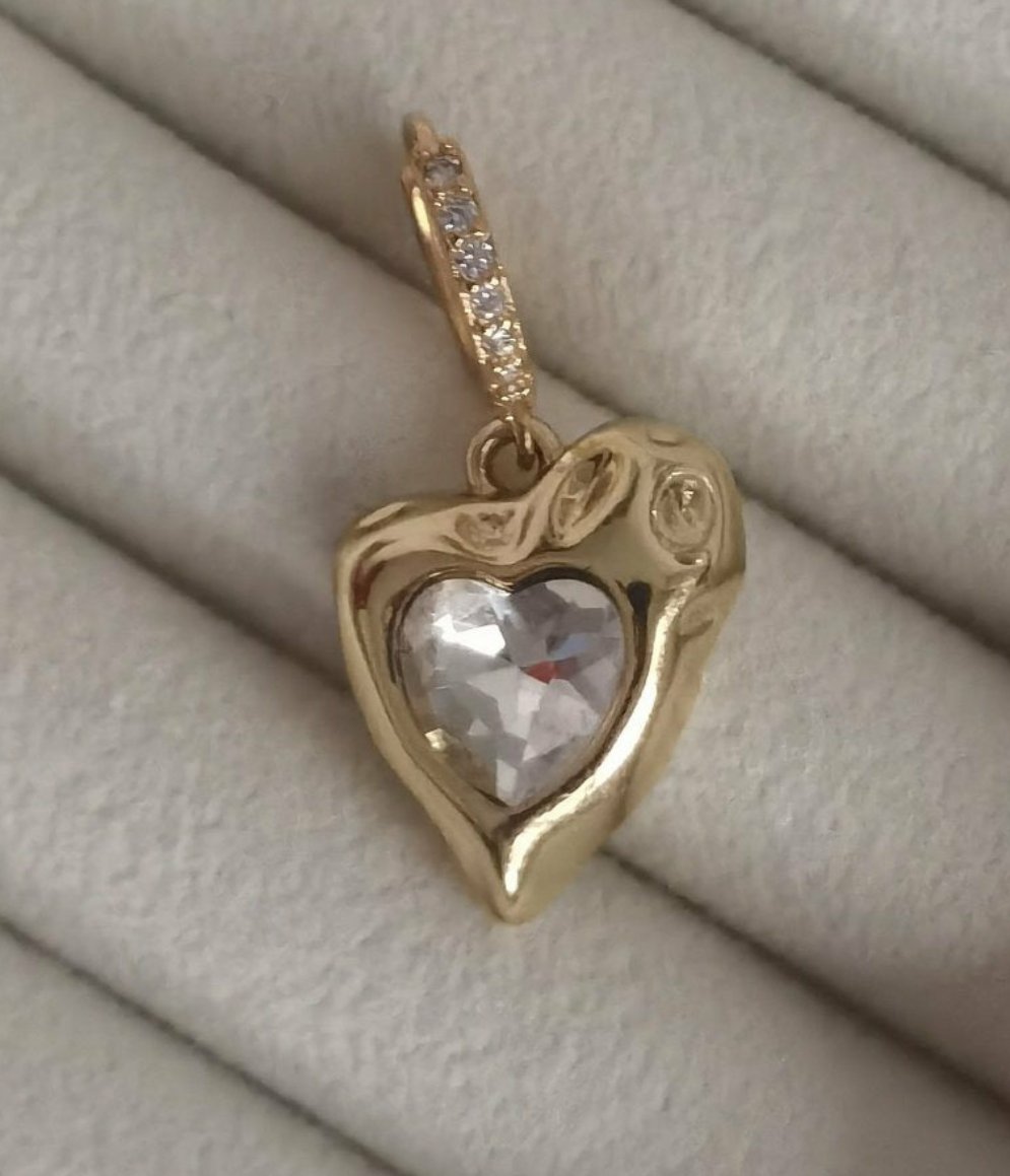 CON AMOR DIAMOND CHARM