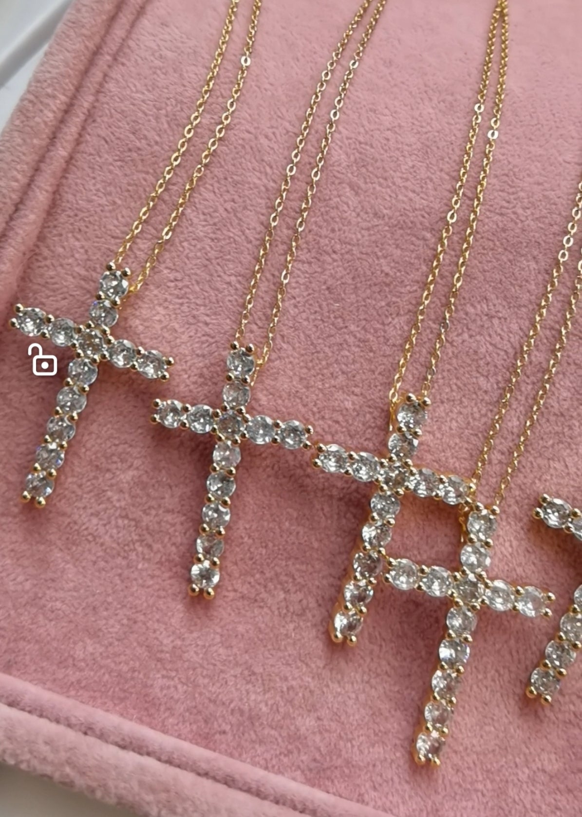 FANCY CROSS NECKLACE