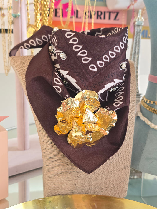 Paleacate con flor y perlas