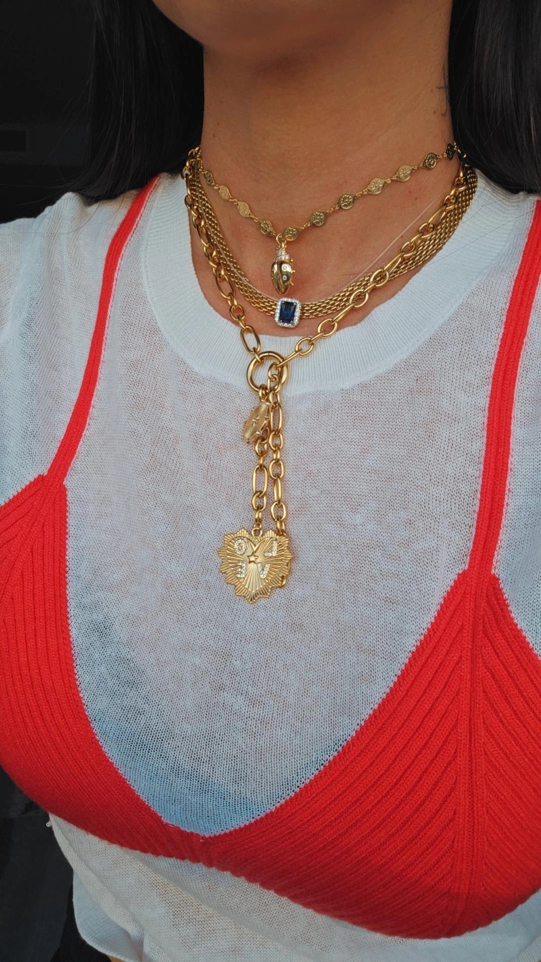 Feeling a woman Necklace