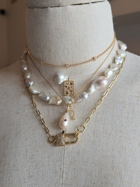 BIG MAMMA PEARLS Necklace