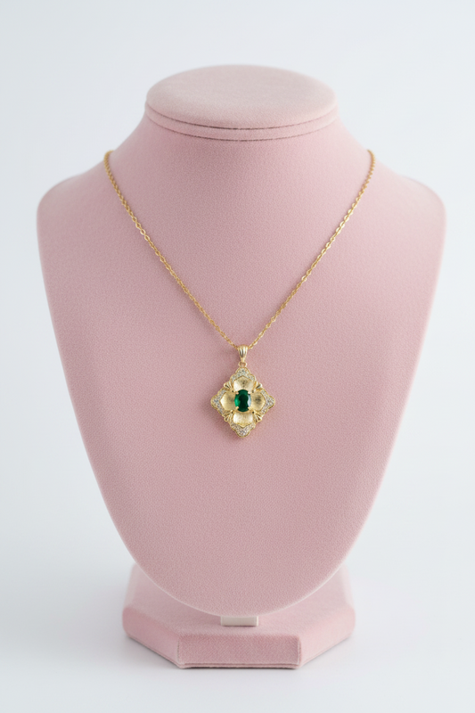 VINTAGE EMERALD NECKLACE