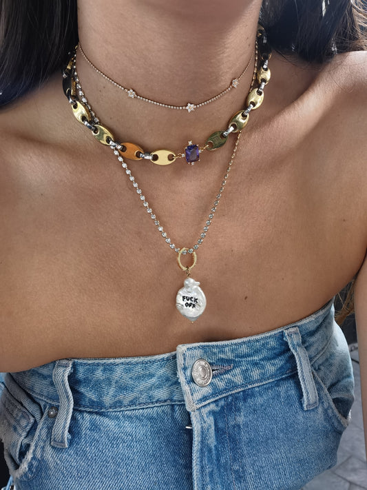 QUEEN E CHOKER
