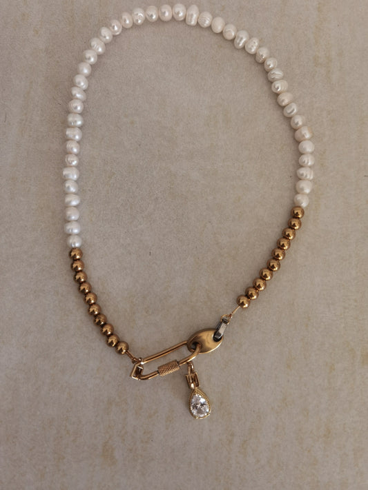DUVALIN PEARLS NECKLACE